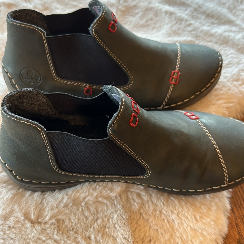 Reiker slip ons - Picture 2 of 7
